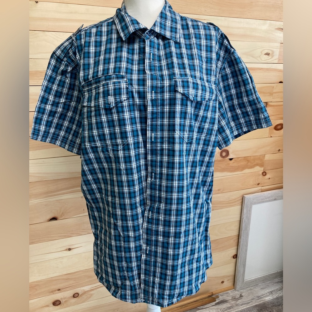 Ecko Unltd men’s button down shirt